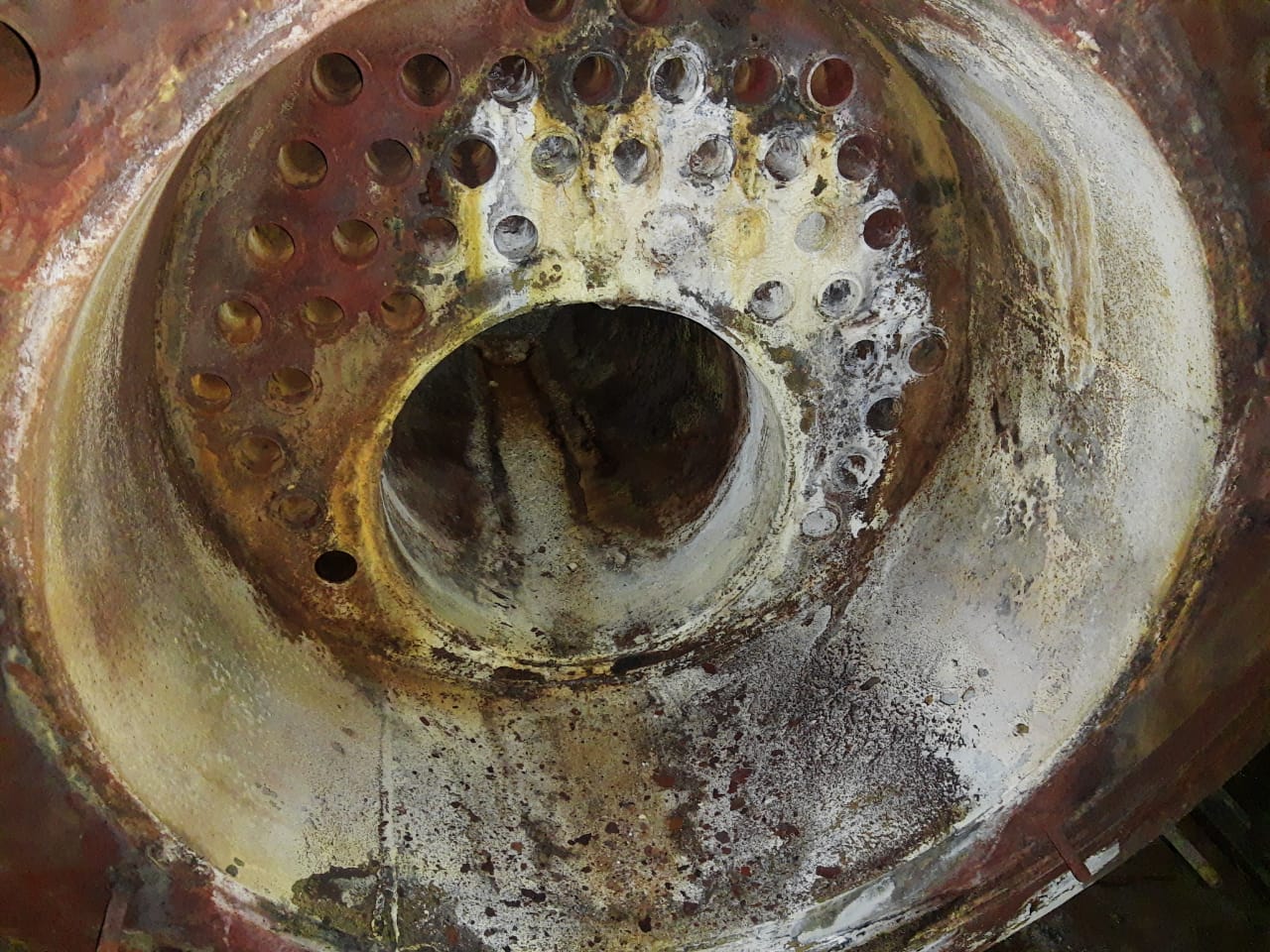 اسید دیسکلر برای رسوبزدایی شرکت شیمیایی PTT